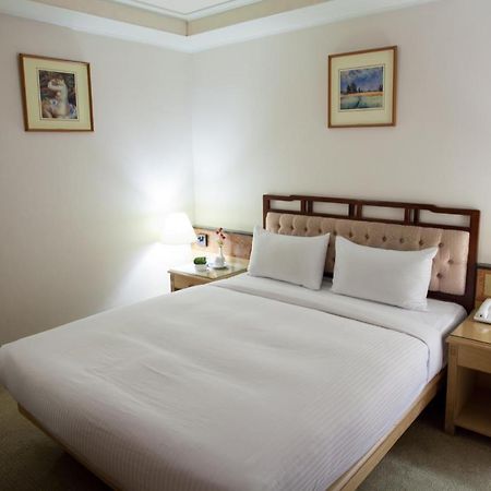 Hara Zuru Hotel Таоюань Экстерьер фото
