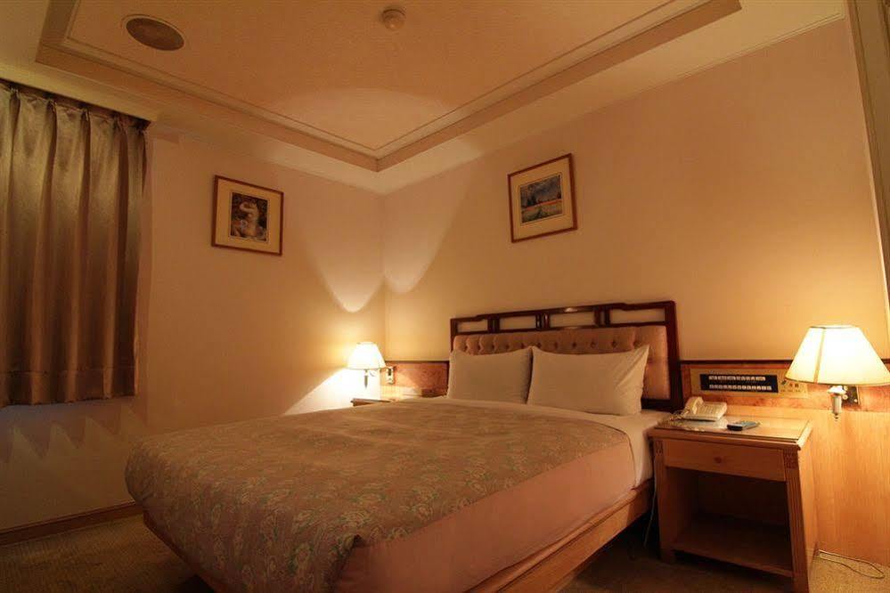 Hara Zuru Hotel Таоюань Экстерьер фото