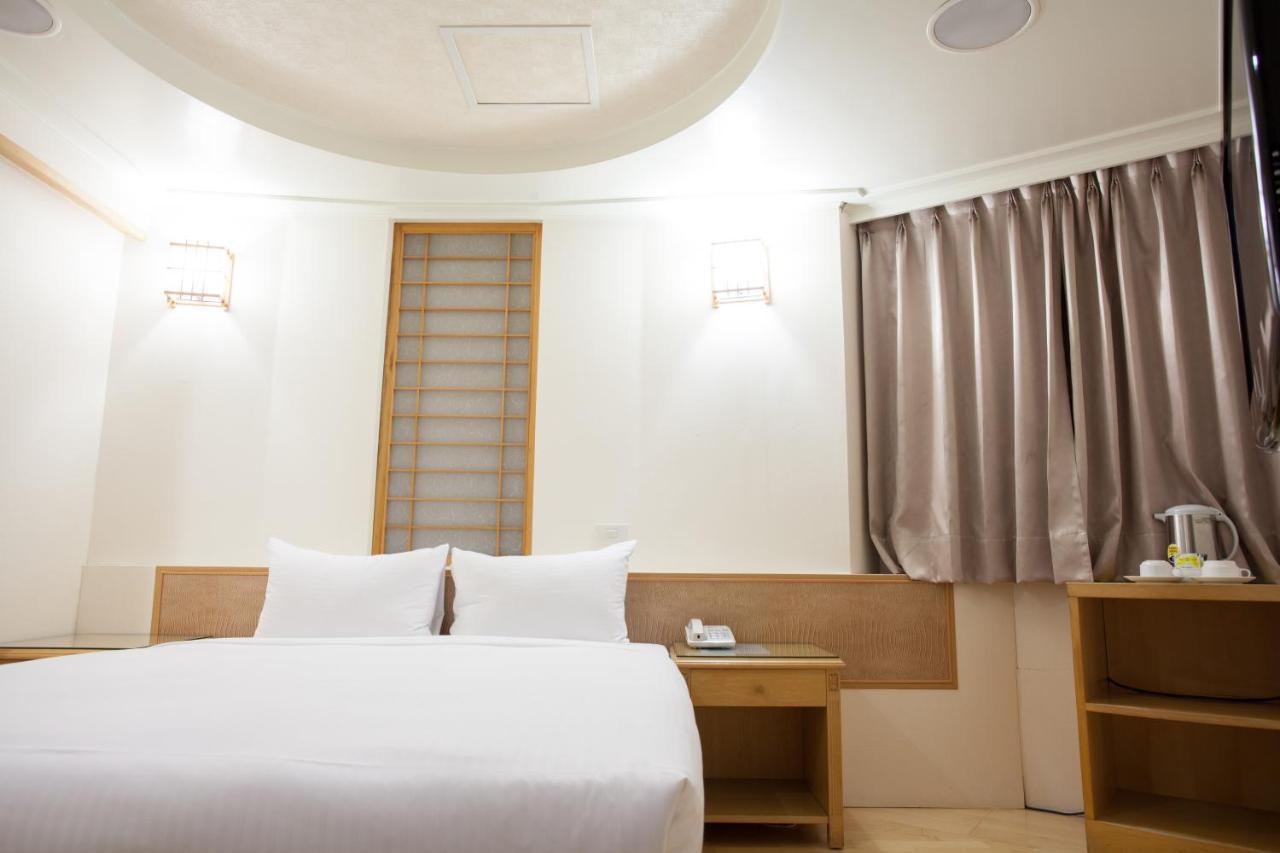 Hara Zuru Hotel Таоюань Экстерьер фото