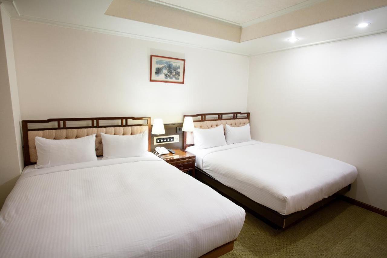 Hara Zuru Hotel Таоюань Экстерьер фото